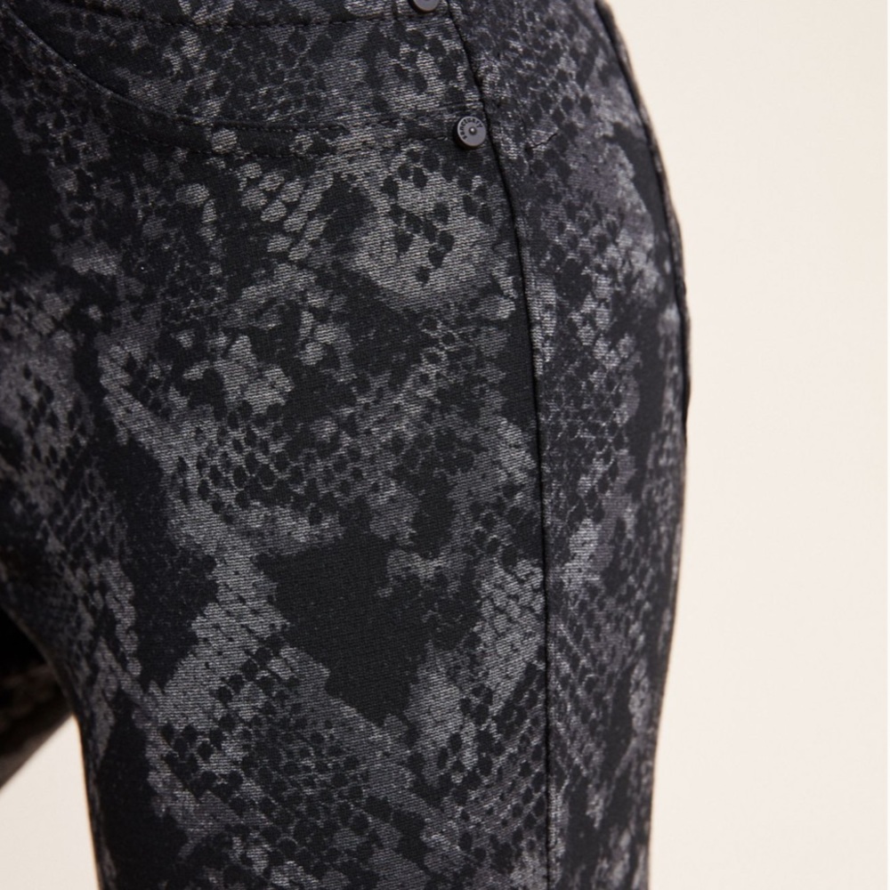 Anthropologie Sanctuary Snake-Printed Leggings - Picture 5 of 13